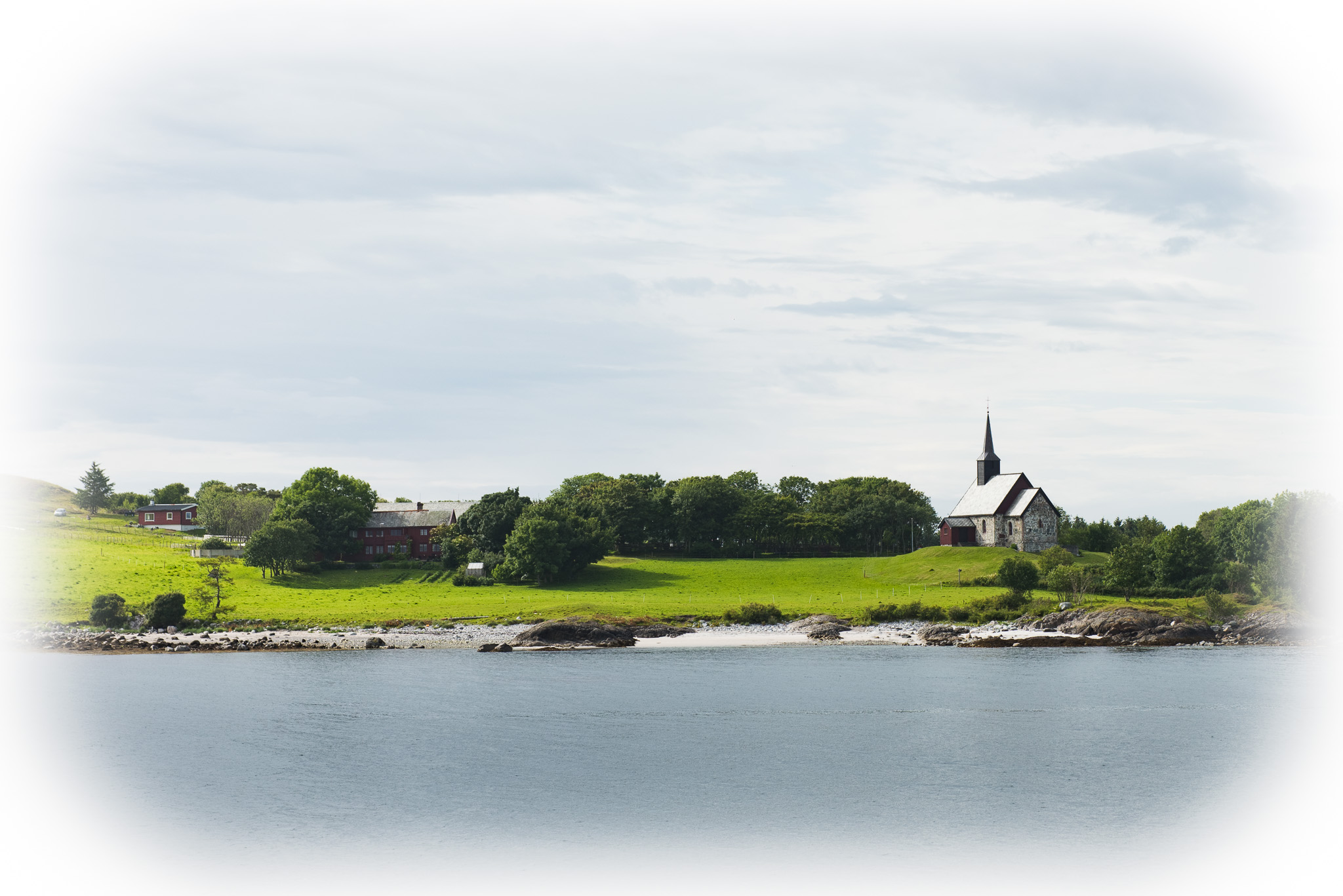 Inger Fjærli Halse og Per Halse sitt bruk ved Edøy kyrkje på Smøla