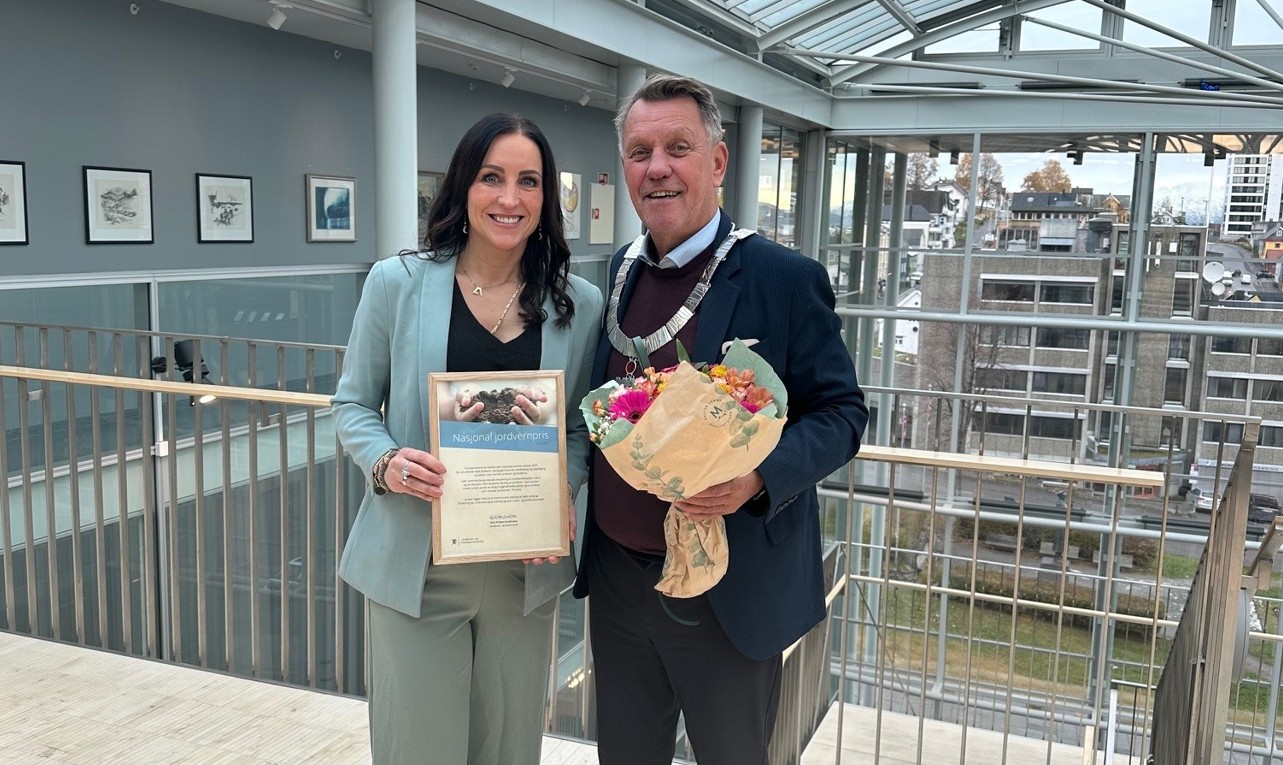 Statssekretær i LMD, Hanne-Berit Brekken, og ordfører i Tromsø kommune, Gunnar Wilhelmsen.