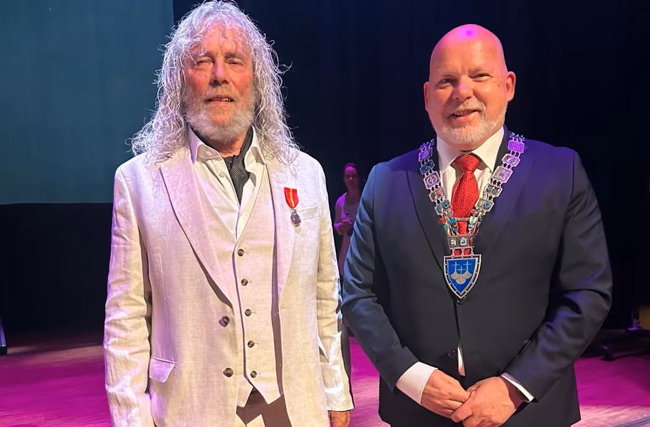 Torgeir Langberg Hauge i lag med fylkesordførar Anders Riise. Foto: Rein Alexander Hauge Korshamn.