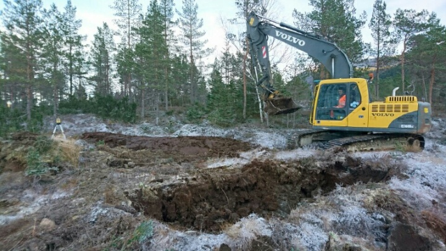 Den første pluggen vert etablert. Foto: SNO