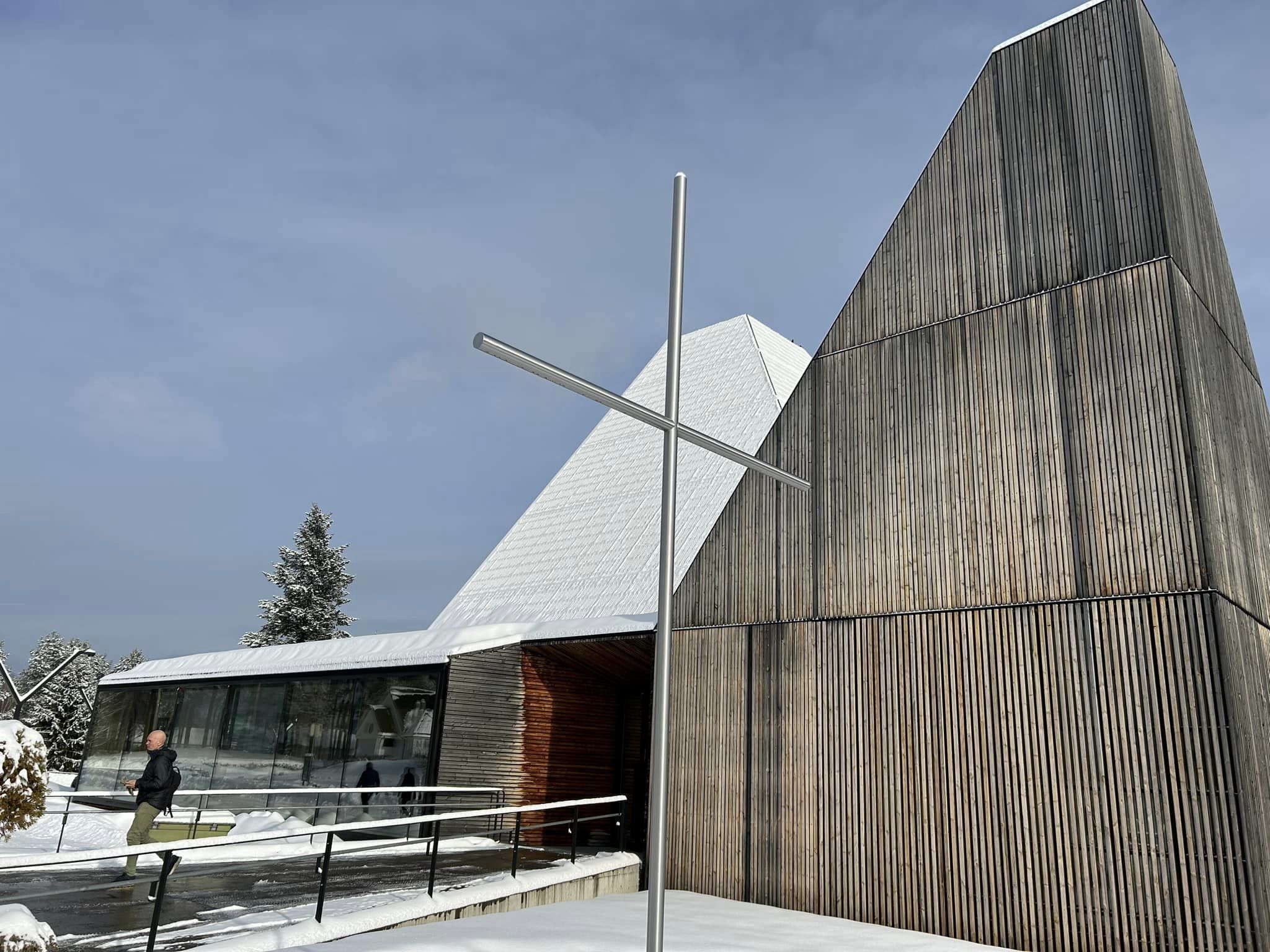 Nye Våler kirke i all sin prakt. Foto: Knut Storberget. Kirke