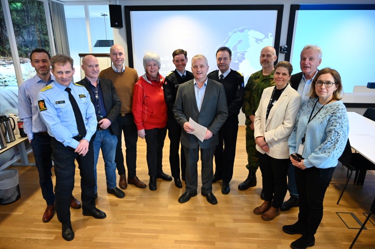 Bilde av deltagere på møtet