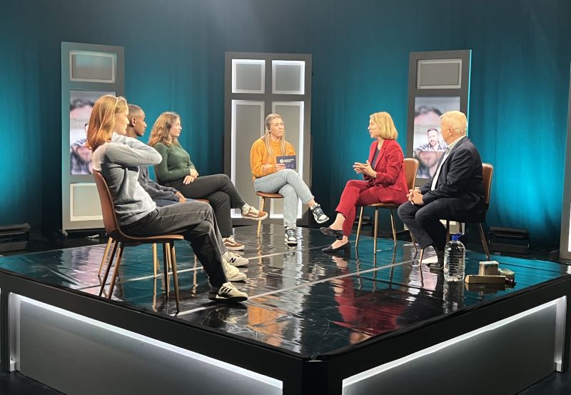 Mennesker i TV studio