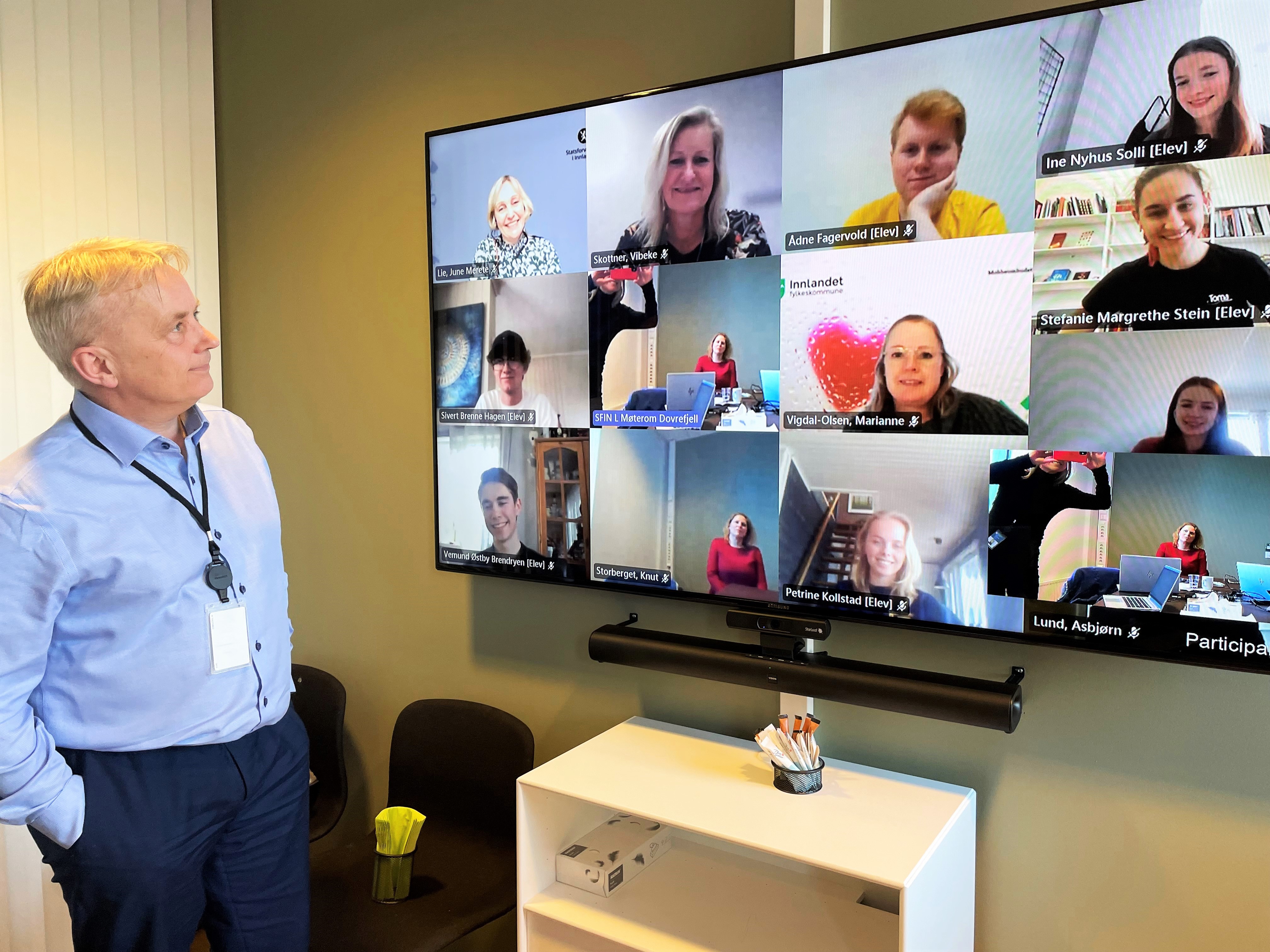 Statsforvalter Knut Storberget ønsker alle i Barne- og ungdomsberedskapsrådet velkommen til det første møtet som ble avholdt digitalt. 