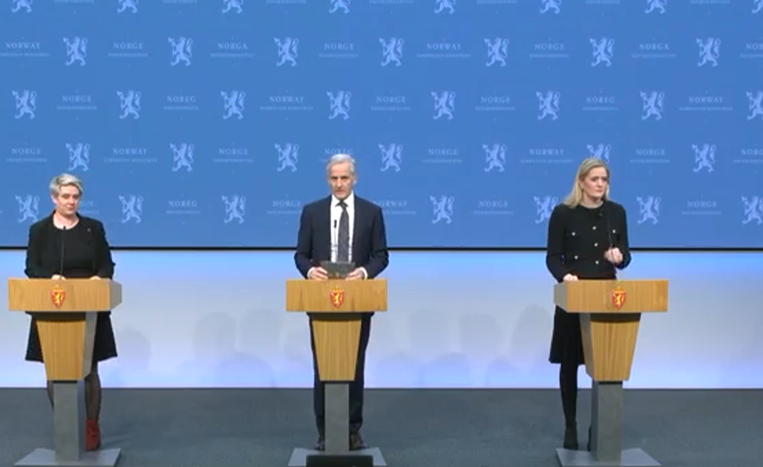 Fra regjeringens pressekonferanse 25. mars 2022. Fra regjeringens pressekonferanse 25. mars 2022.
