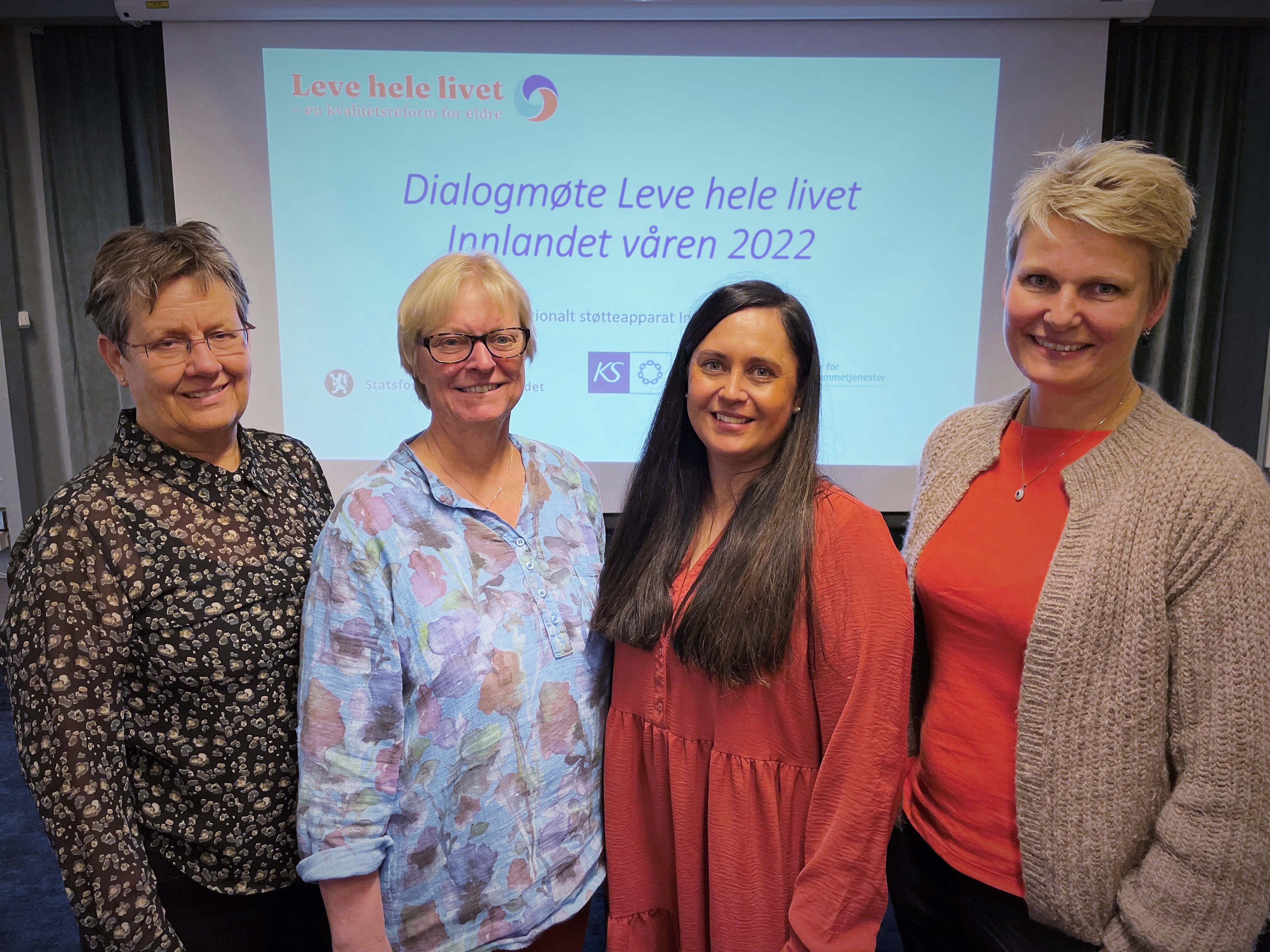Regionalt støtteapparat for Leve hele livet består av Irene Mari Røen (USHT), Målfrid Schiager (USHT), Anja Kolbu Moe (Statsforvalteren i Innlandet) og Kristin Måntrøen Lorentzen (KS). Støtteapparatet skal hjelpe kommune med å jobbe fram de gode løsningene. Foto: Kristina Skamsar. Regionalt støtteapparat for Leve hele livet består av Irene Mari Røen (USHT), Målfrid Schiager (USHT), Anja Kolbu Moe (Statsforvalteren i Innlandet) og Kristin Måntrøen Lorentzen (KS). Støtteapparatet skal hjelpe kommune med å jobbe fram de gode løsningene.