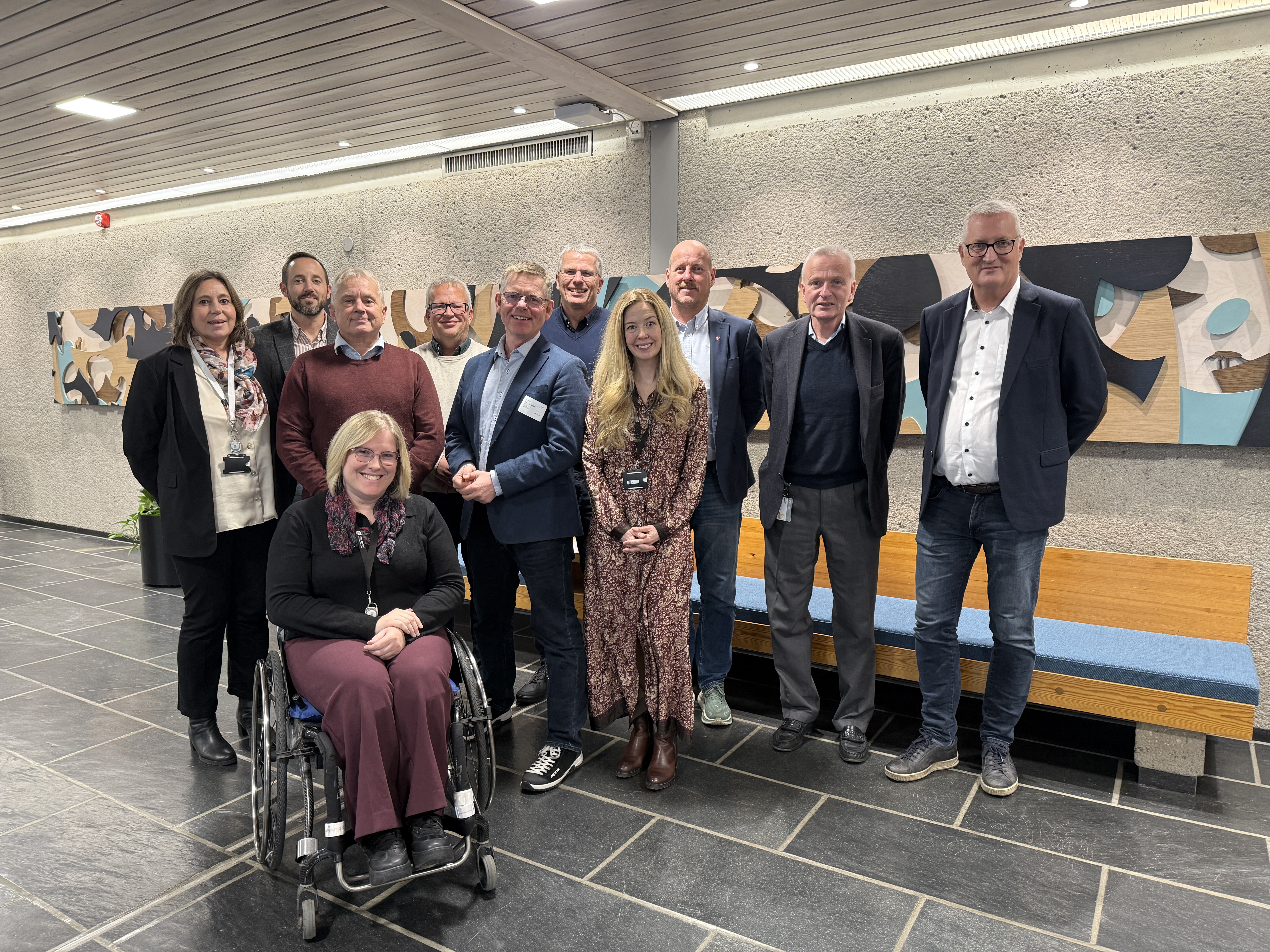 Vil jobbe for innenforskap i Innlandet. Bak fra venstre Randi Sletnes, Petter Lauritsen Rusten, Finn Olav Sveinall, Bjørn Lien, Thomas Breen, Tron Bamrud og Stein Edgar Engebråten. Foran fra venstre: Amanda Dybendal, Knut Storberget, Jon Kristiansen og Berit Kvaløy. 